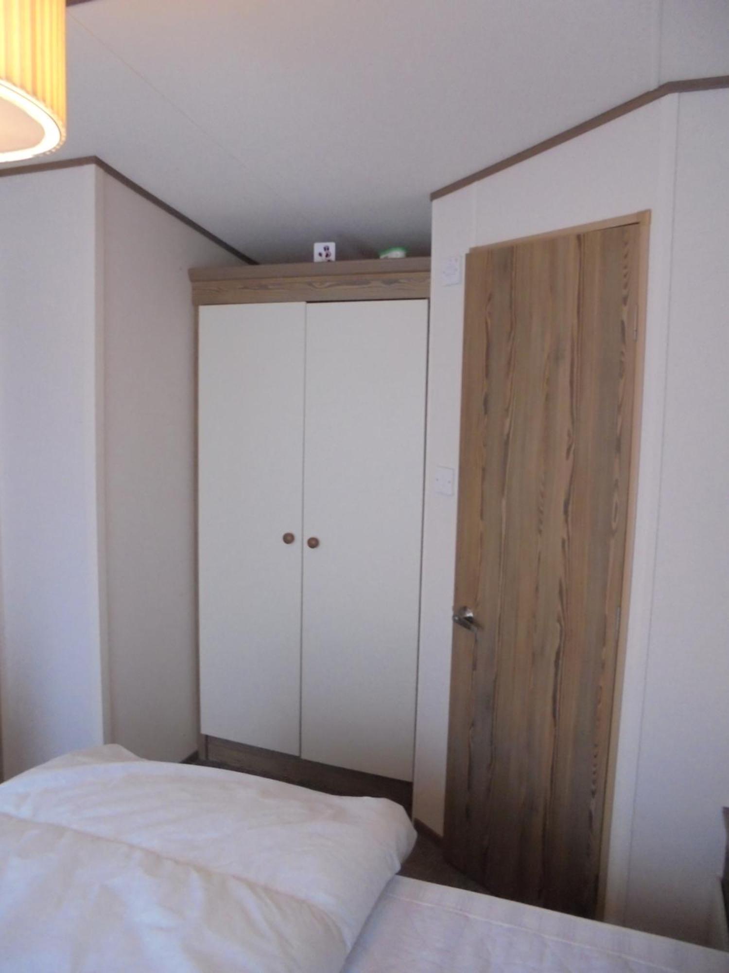 The Grange Ingoldmells: Elan 6 Berth, Central Heated, Wrap Around Decking Экстерьер фото